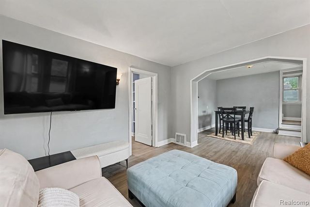 9268 Marlowe Avenue, Plymouth, MI 48170