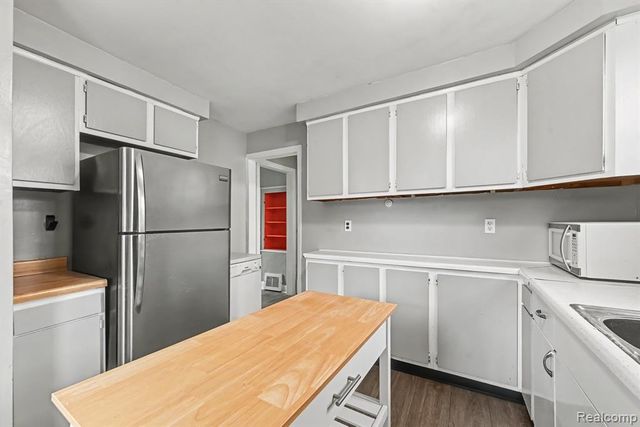 9268 Marlowe Avenue, Plymouth, MI 48170