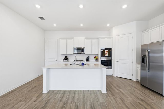 4831 Forest Crest Parkway, Arlington, TX 76005