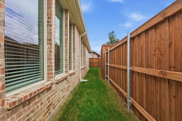 4831 Forest Crest Parkway, Arlington, TX 76005