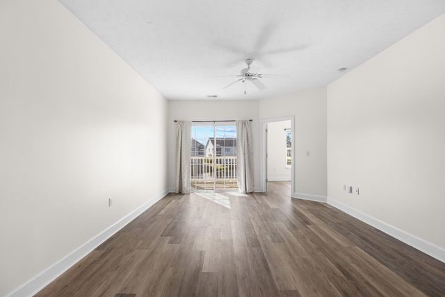 5011 Harvest Dr Unit 202, Myrtle Beach, SC 29579