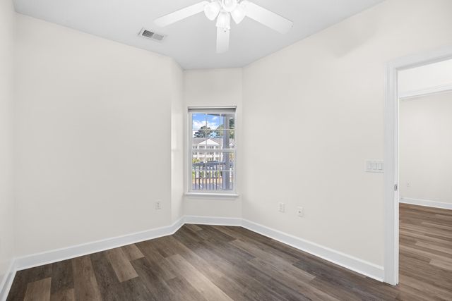 5011 Harvest Dr Unit 202, Myrtle Beach, SC 29579