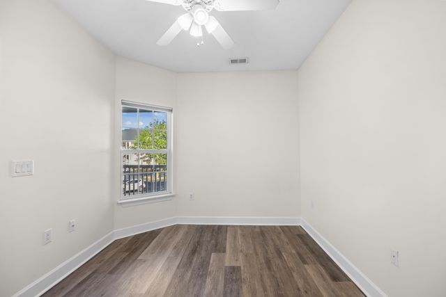5011 Harvest Dr Unit 202, Myrtle Beach, SC 29579