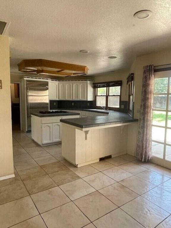 Image 13 of property listing at 144 E Parkview Avenue, Visalia, CA 93277