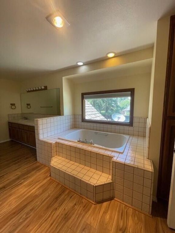 Image 33 of property listing at 144 E Parkview Avenue, Visalia, CA 93277