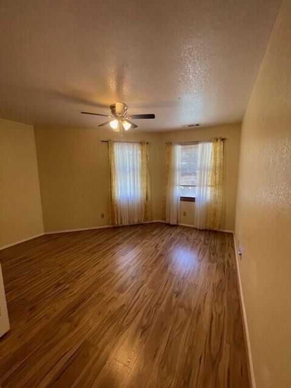 Image 37 of property listing at 144 E Parkview Avenue, Visalia, CA 93277