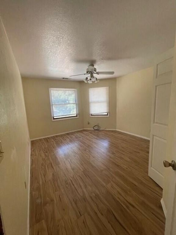Image 39 of property listing at 144 E Parkview Avenue, Visalia, CA 93277