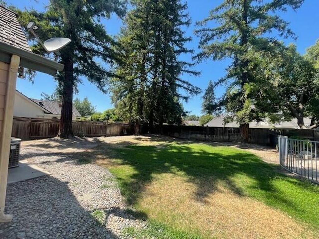 Image 47 of property listing at 144 E Parkview Avenue, Visalia, CA 93277