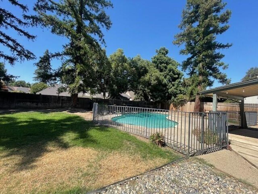 Image 48 of property listing at 144 E Parkview Avenue, Visalia, CA 93277
