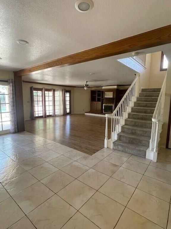 Image 9 of property listing at 144 E Parkview Avenue, Visalia, CA 93277