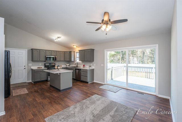 1608 Hampstead Drive, Muskegon, MI 49445