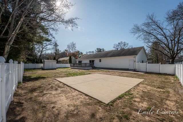 1608 Hampstead Drive, Muskegon, MI 49445