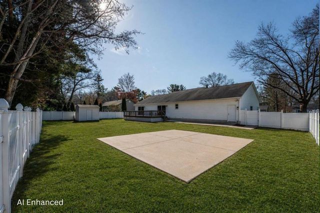 1608 Hampstead Drive, Muskegon, MI 49445