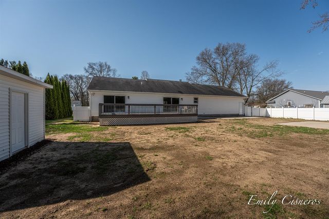 1608 Hampstead Drive, Muskegon, MI 49445