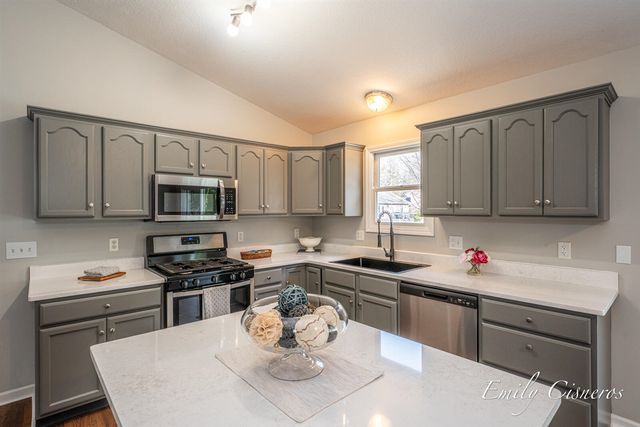 1608 Hampstead Drive, Muskegon, MI 49445