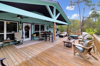 149 Park Dr, Onalaska, TX 77360