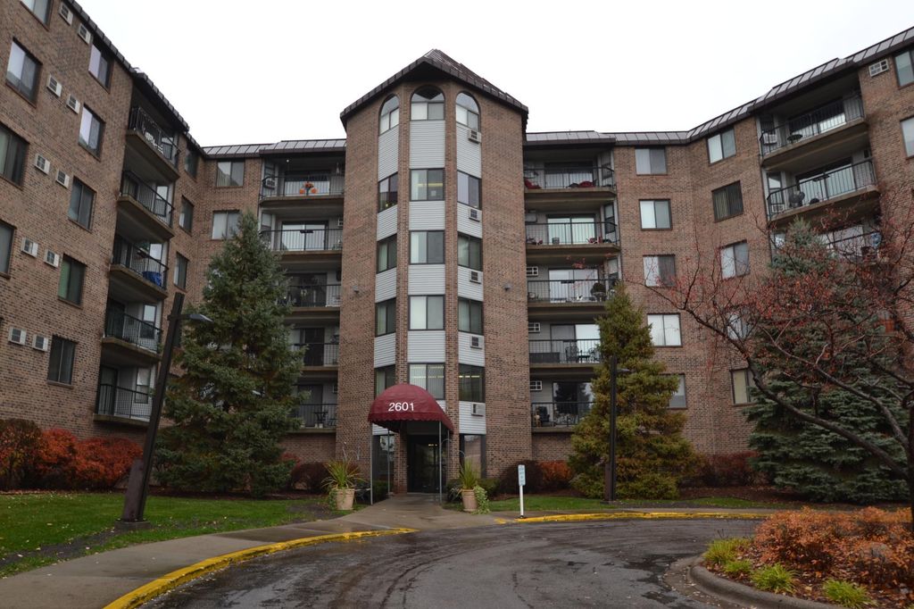 2601 Kenzie Terrace 429, Saint Anthony, MN 55418 — exterior