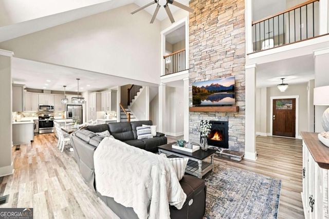 102 Moose Loop, Waleska, GA 30183