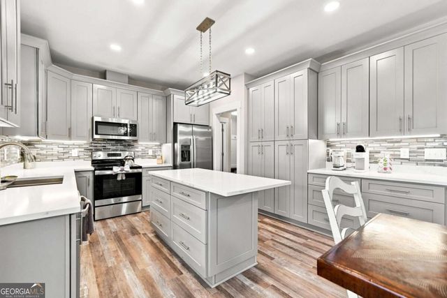 102 Moose Loop, Waleska, GA 30183