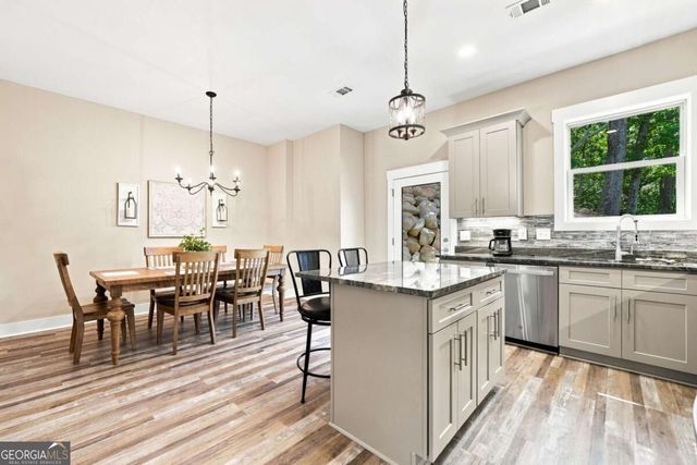 102 Moose Loop, Waleska, GA 30183