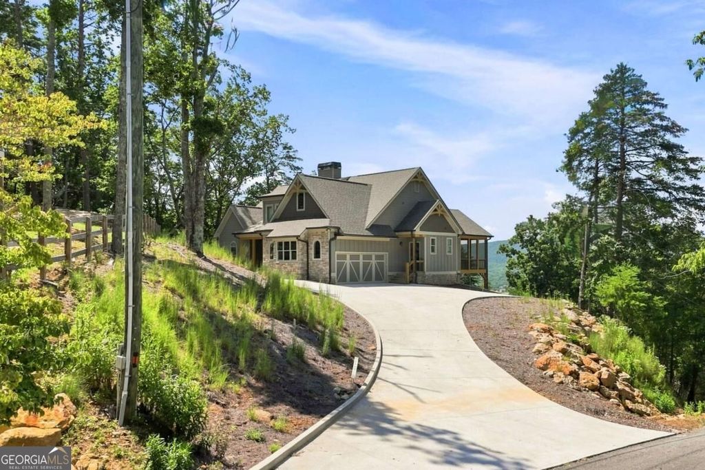 102 Moose Loop, Waleska, GA 30183