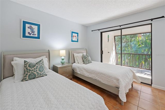 4574 RINGWOOD MEADOW 4, Sarasota, FL 34235