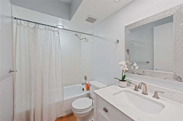 4574 RINGWOOD MEADOW 4, Sarasota, FL 34235