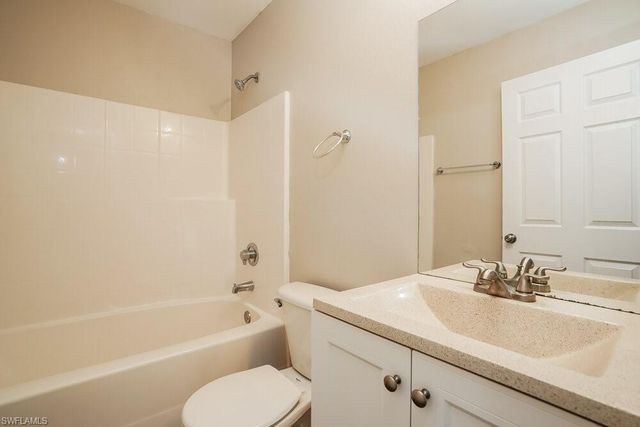 218 SW 11th AVE, Cape Coral, FL 33991
