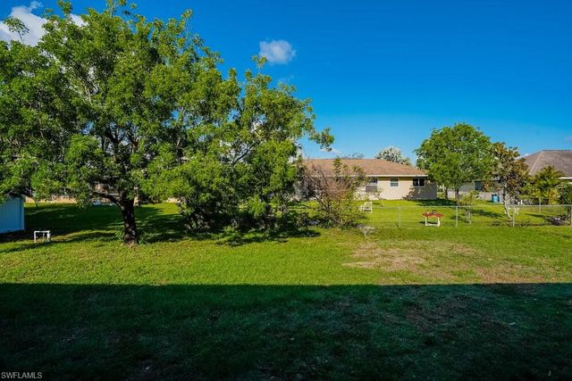 218 SW 11th AVE, Cape Coral, FL 33991