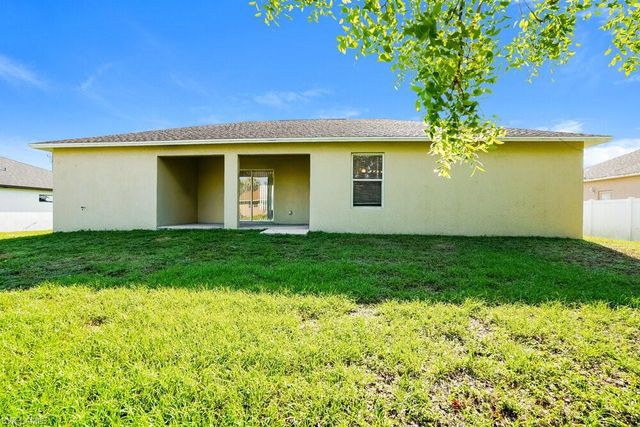 218 SW 11th AVE, Cape Coral, FL 33991