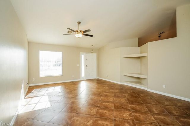 218 SW 11th AVE, Cape Coral, FL 33991