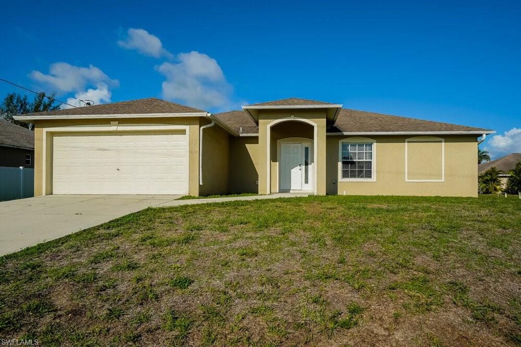 218 SW 11th AVE, Cape Coral, FL 33991