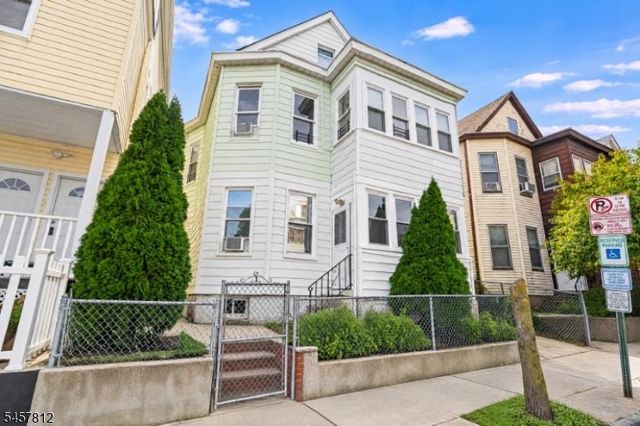 262 Harrison St, Paterson City, NJ 07501