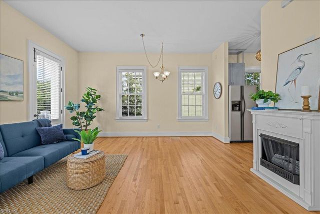 4531 Maiden LN, Norfolk, VA 23518