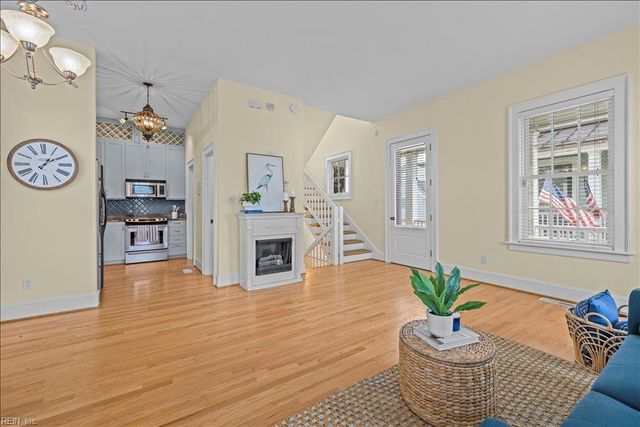 4531 Maiden LN, Norfolk, VA 23518