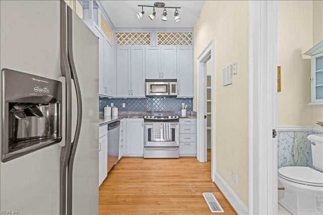 4531 Maiden LN, Norfolk, VA 23518