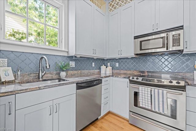 4531 Maiden LN, Norfolk, VA 23518