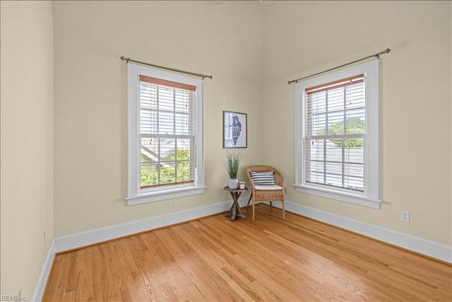 4531 Maiden LN, Norfolk, VA 23518