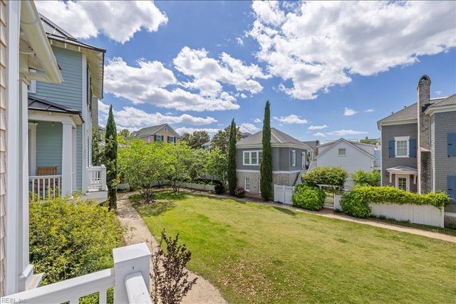 4531 Maiden LN, Norfolk, VA 23518