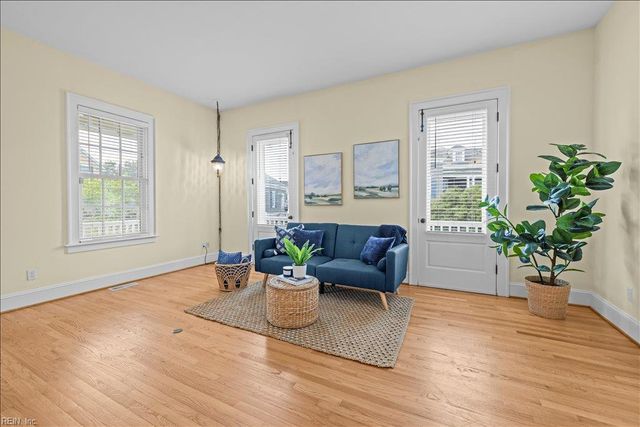 4531 Maiden LN, Norfolk, VA 23518