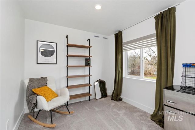 122 Insight Ct, Middleton, ID 83644