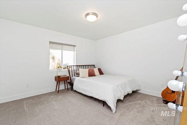 122 Insight Ct, Middleton, ID 83644