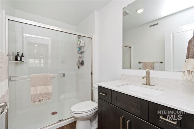 122 Insight Ct, Middleton, ID 83644