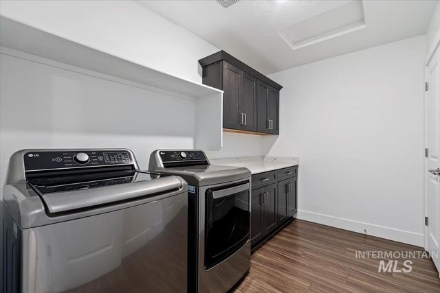 122 Insight Ct, Middleton, ID 83644