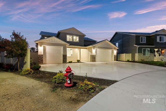 122 Insight Ct, Middleton, ID 83644