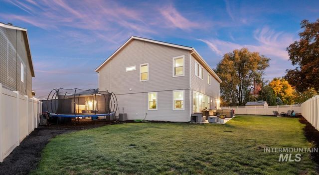 122 Insight Ct, Middleton, ID 83644