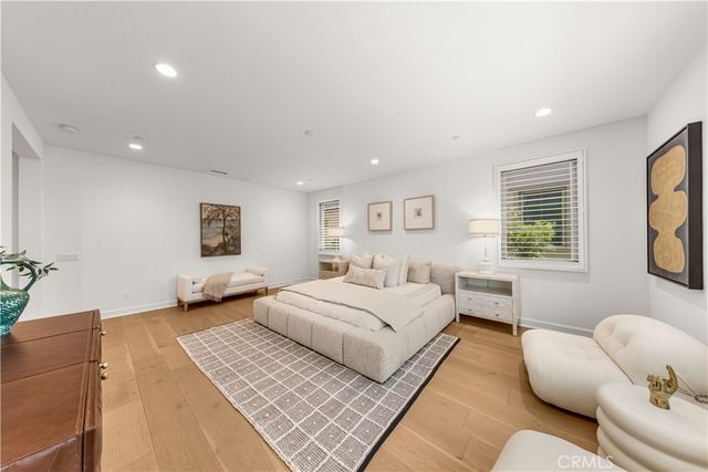 242 Sutters Ml, Irvine, CA 92602