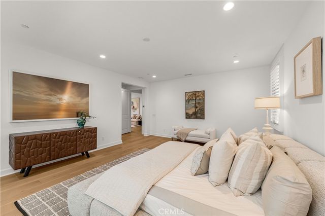 242 Sutters Ml, Irvine, CA 92602