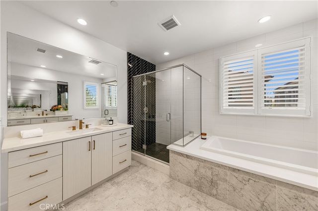 242 Sutters Ml, Irvine, CA 92602