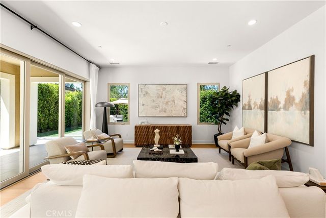 242 Sutters Ml, Irvine, CA 92602